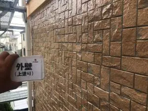 初めてでも失敗無し サイディングをクリア塗装する際のコツと注意点