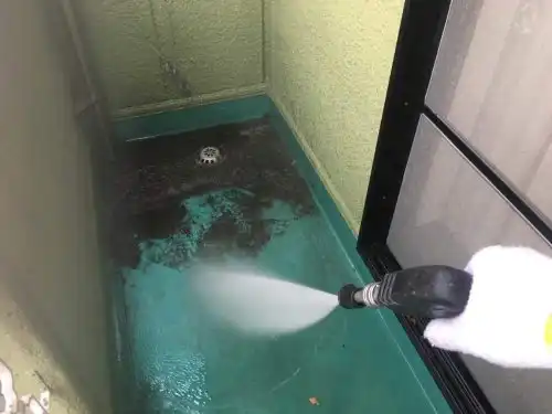 トップコート塗装で防水工事をお得に メンテナンス時期 方法ガイド