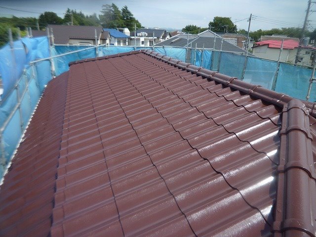 チョコレートブラウンの屋根