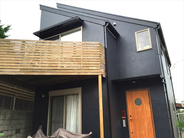 おしゃれでモダンな黒の家 センスが光る外壁事例25選と3つの注意点 おしゃれでモダンな黒の家 センスが光る外壁事例25選と3つの注意点