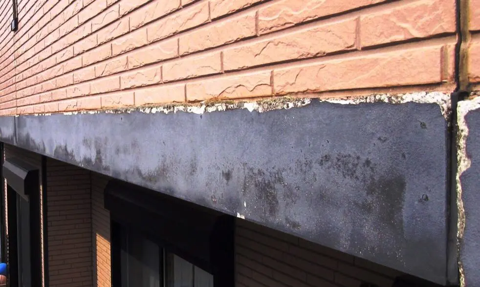 帯板 幕板剥離の修理と費用相場 適切な補修方法4選と綺麗に保つコツ