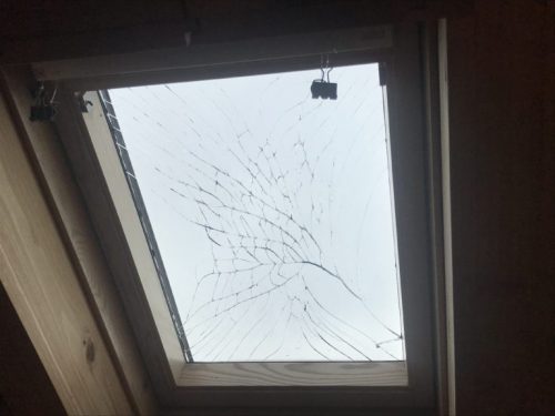 天窓ガラス破損