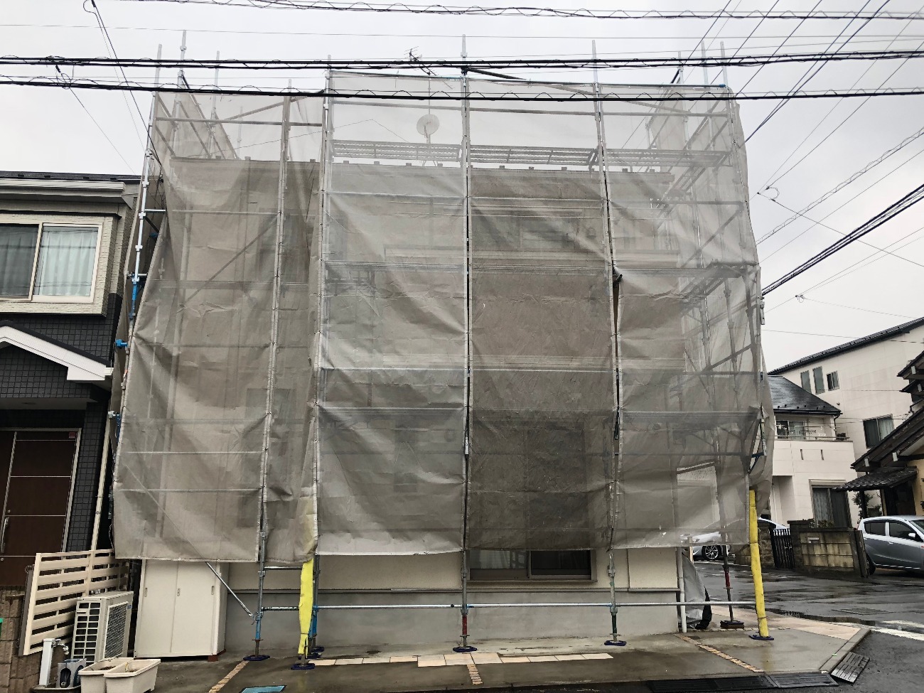 外壁塗装の足場倒壊を防ぐ！2つの台風対策＆その後も安心の点検項目