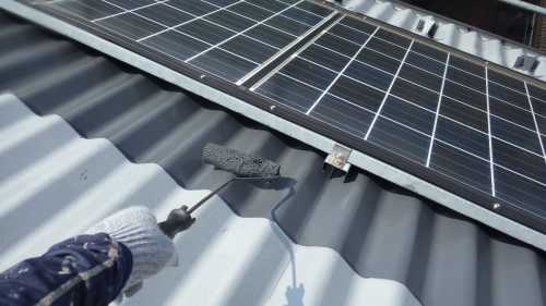 太陽光　屋根　塗装